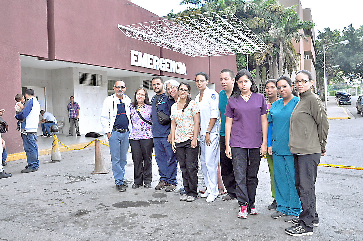 Médicos protestan por falta de insumos y especialistas