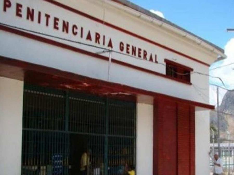 Continúa el secuestro de 40 trabajadores en la cárcel de Guarico