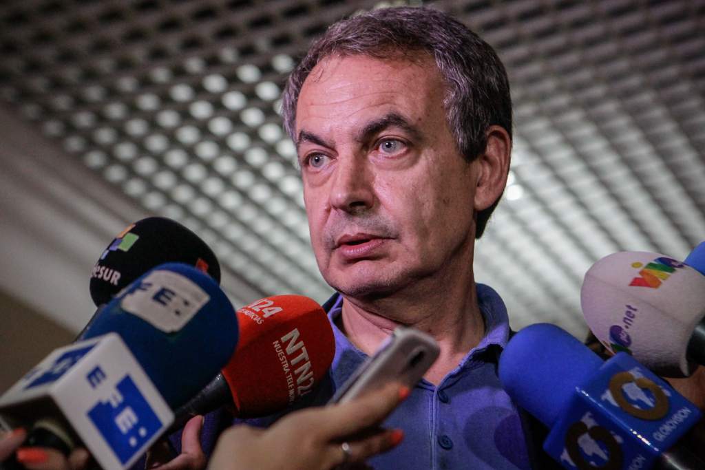 Zapatero llegó por sorpresa a Venezuela