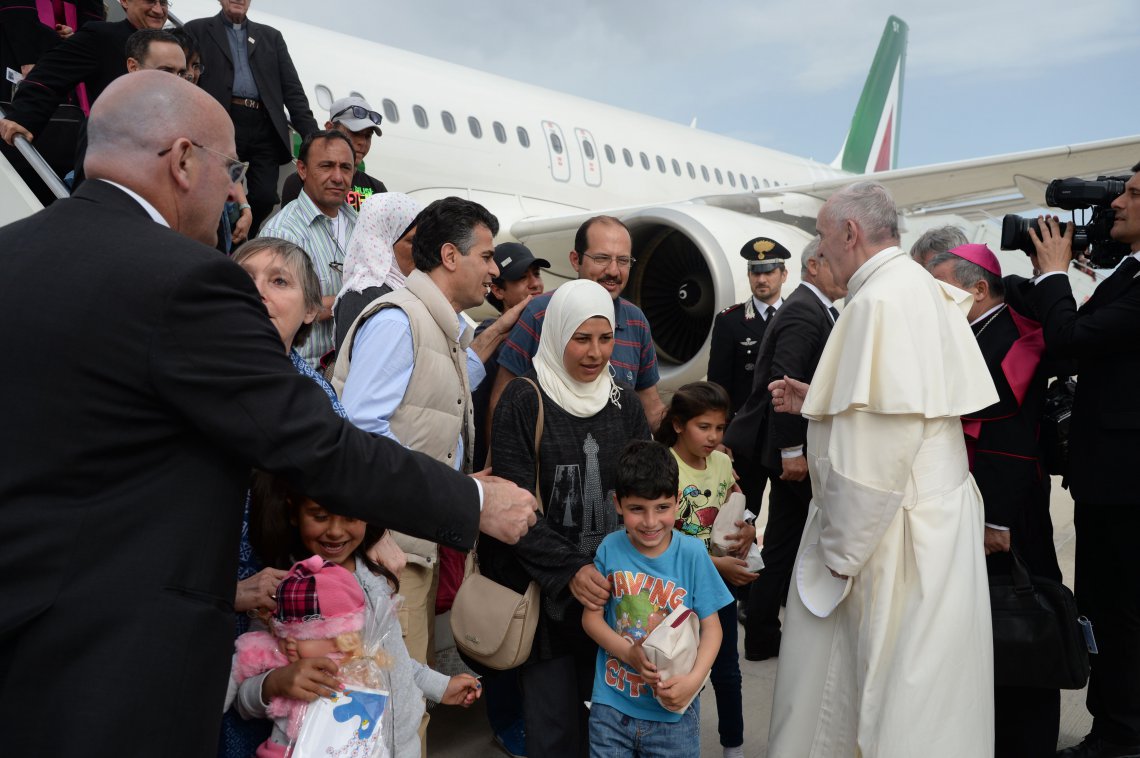 El Papa almorzó con 21 refugiados sirios