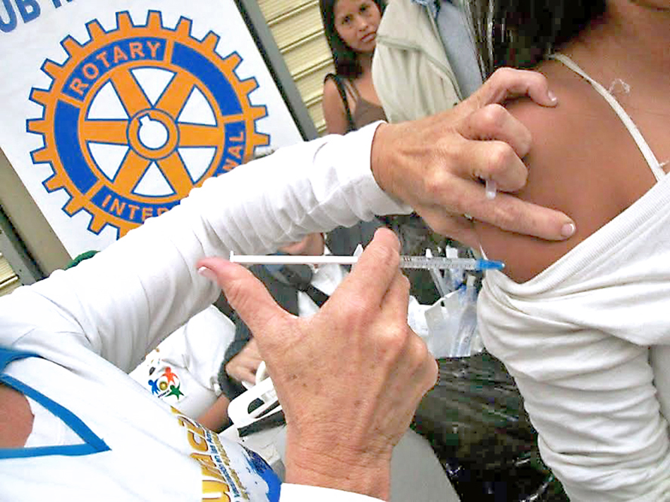 300 sanantoñeros se beneficiaron con jornada de vacunación