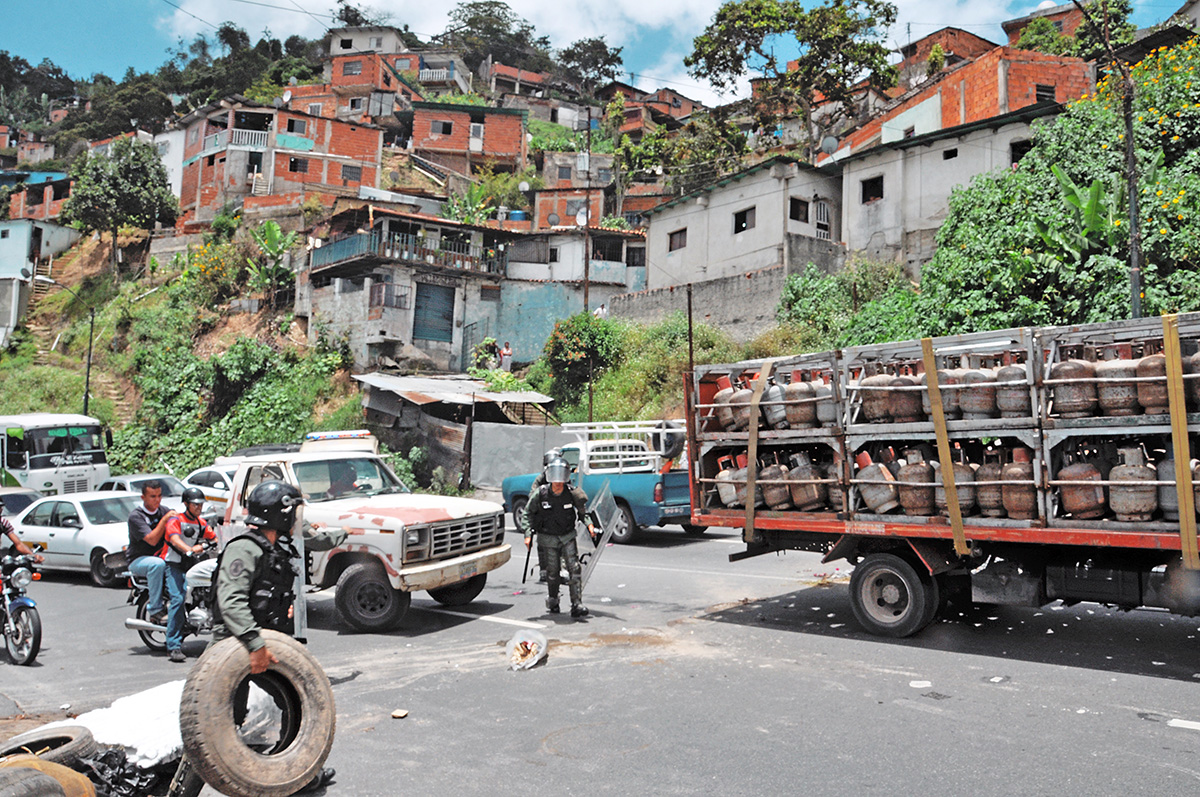 GNB dispersó protesta por agua