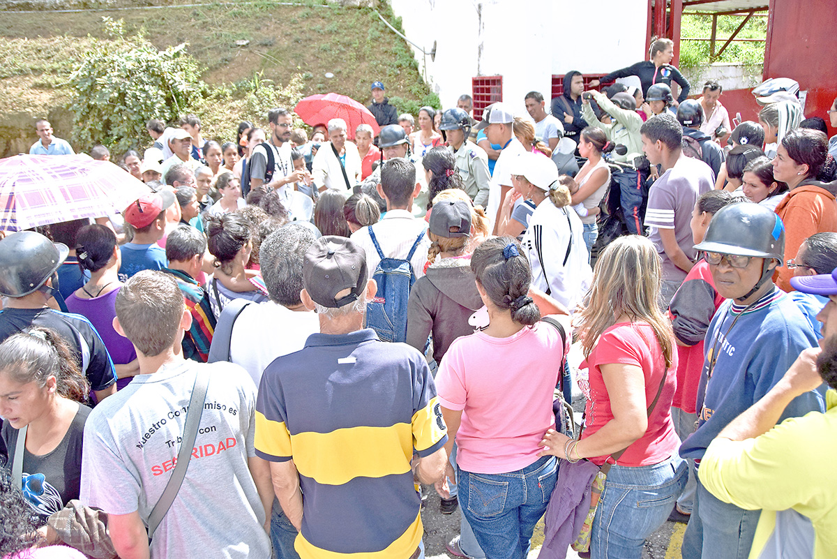 Se amotinaron y trancaron a la altura del matadero