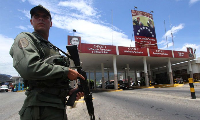 Reabren paso fronterizo entre Venezuela y Colombia para transporte de carga