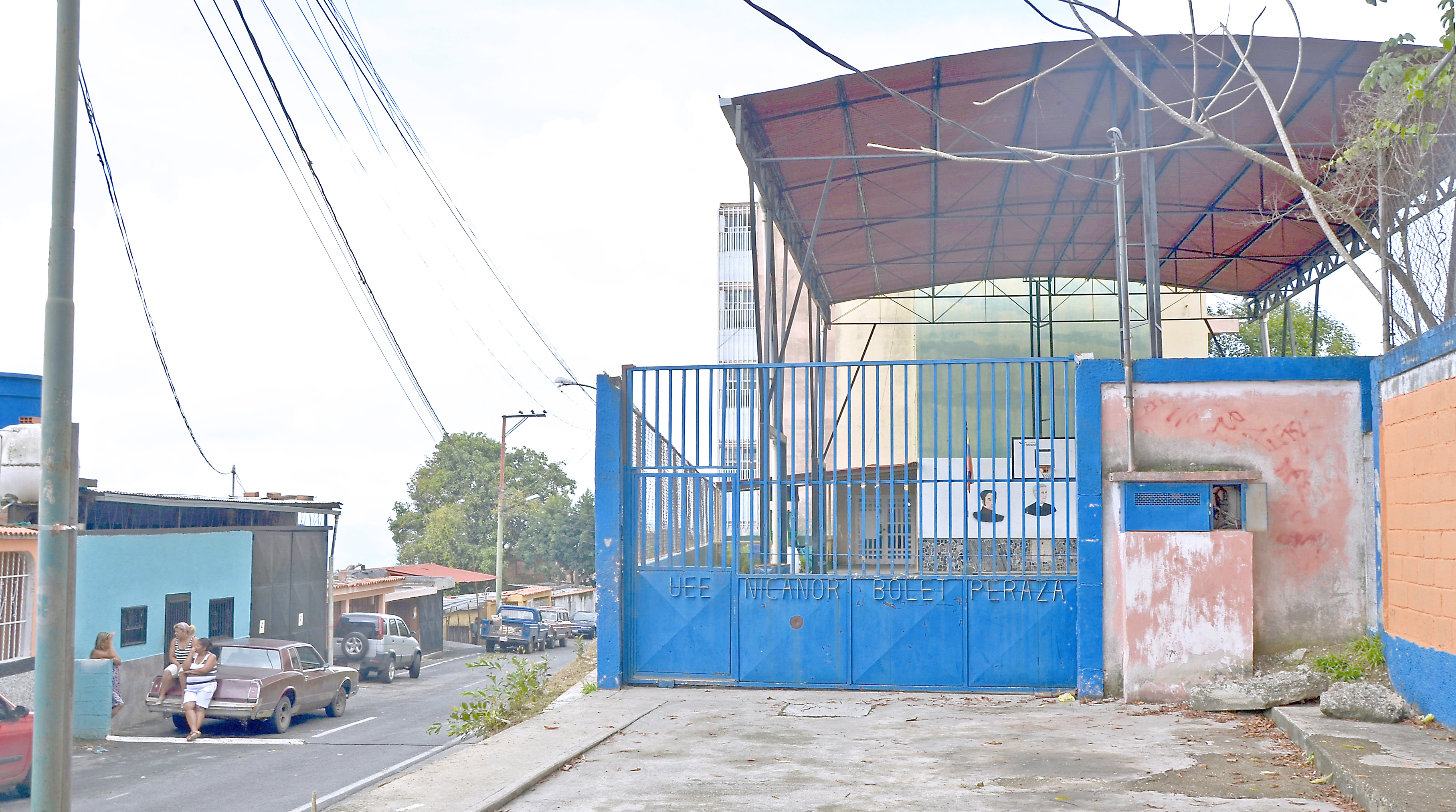 Hurtaron Canaimitas en escuela de El Trabuco