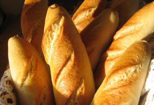 “El pan canilla tiene un costo de Bs. 100”, asegura la Sundde