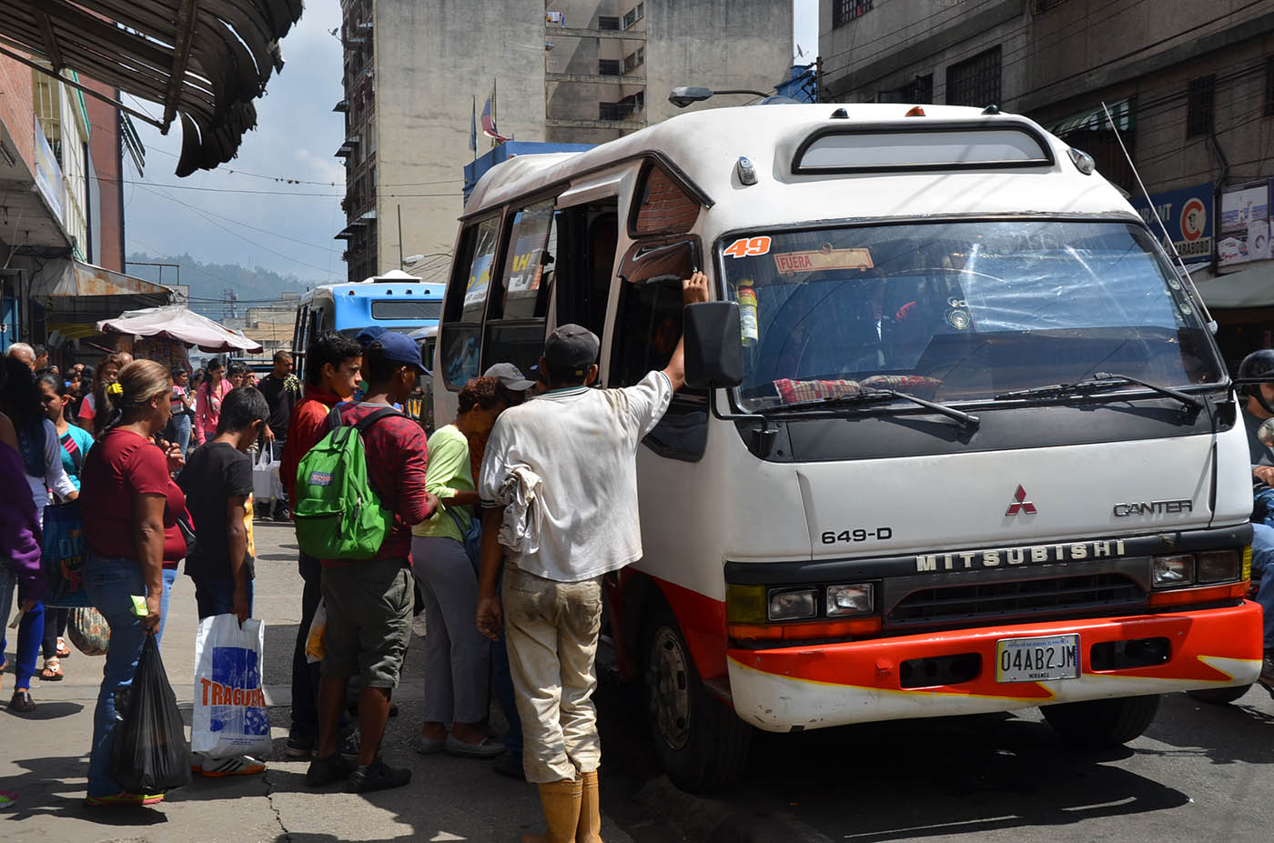Reportan daños en unidades