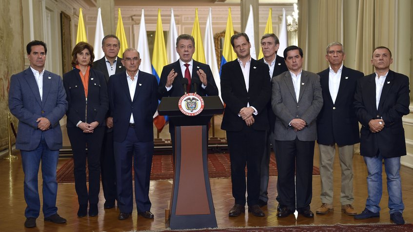 Santos se reunirá este lunes con todos los partidos tras derrota en plebiscito