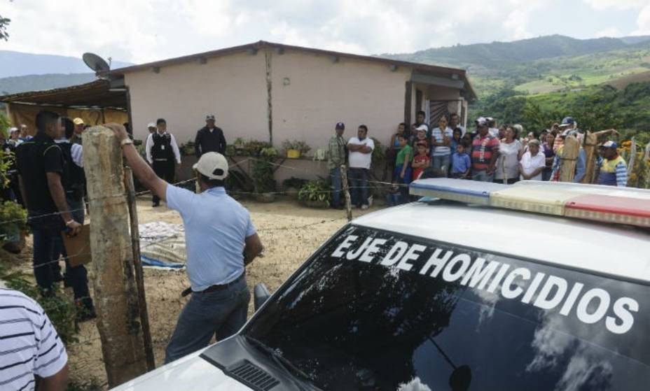 Ajusticiaron a mujer y a sus dos hijos