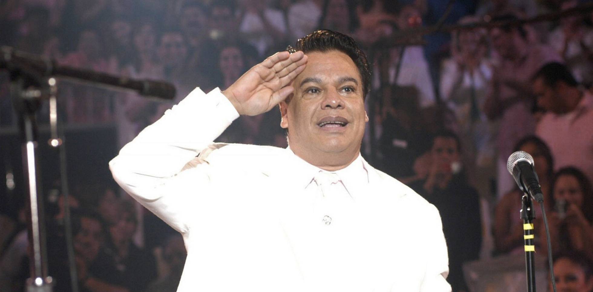 Revelan testamento de Juan Gabriel: su hijo Iván Aguilera es el único heredero