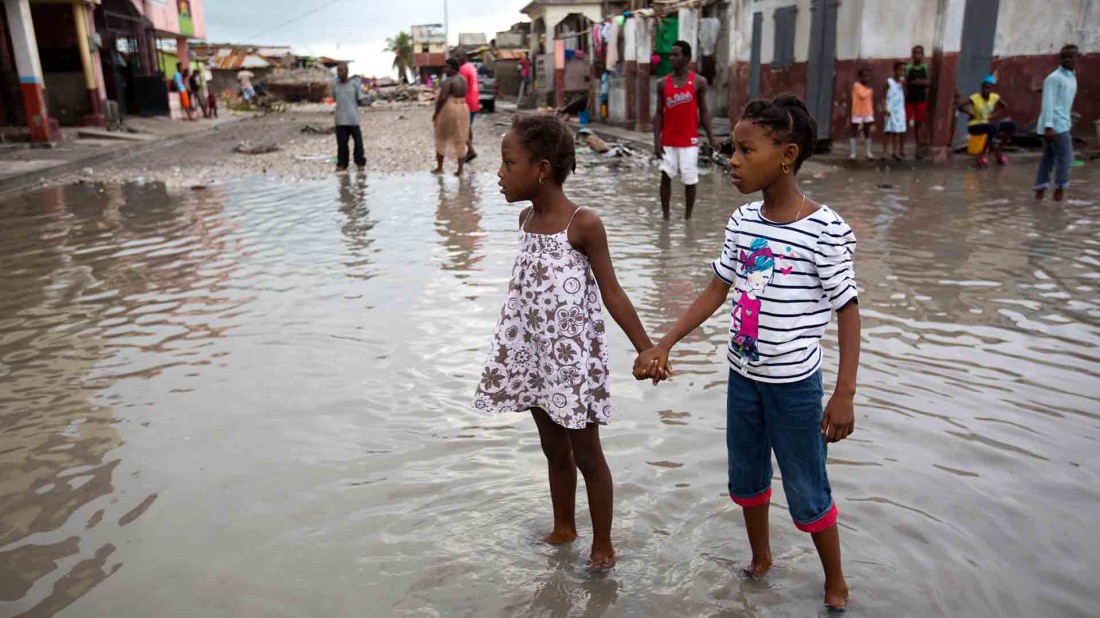 Matthew deja más de 800 muertos en Haití (Fotos)