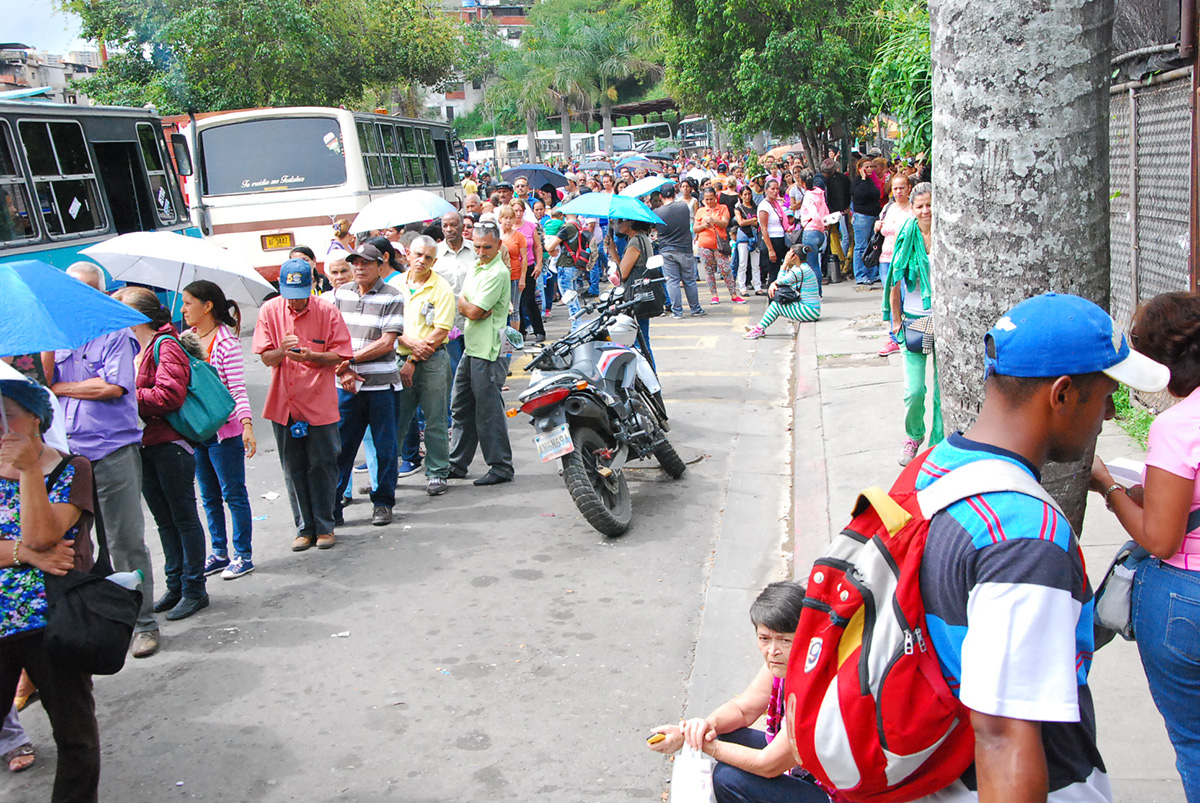 Compradores asustados por posibles aumentos de comida