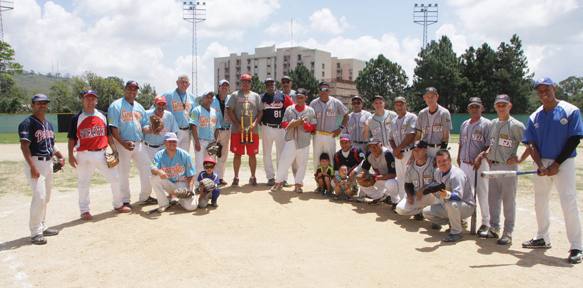 Grandes Hermanos súper campeón de la Liga de Beisbol de Los Teques