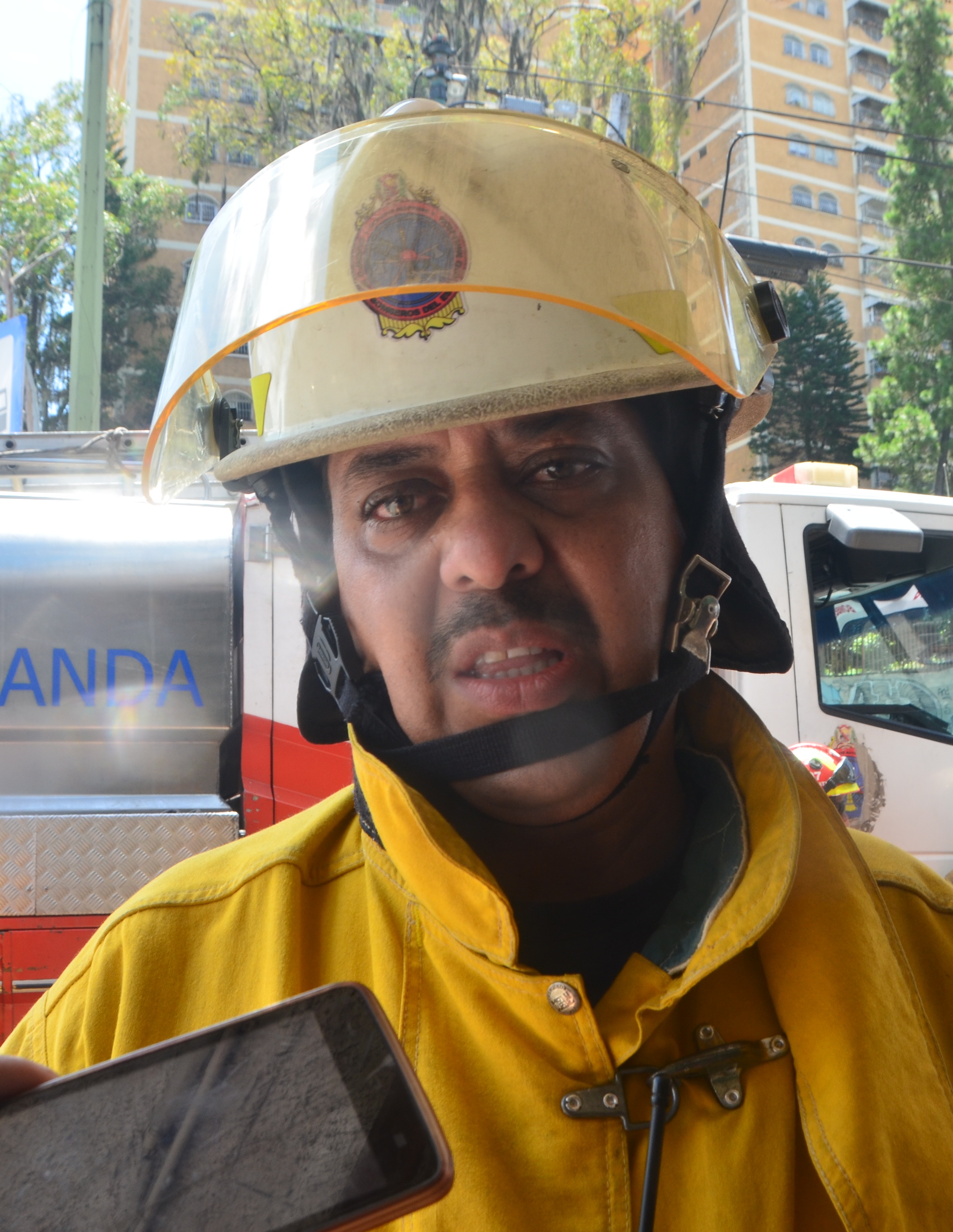 Casi se incendia local de comida rápida