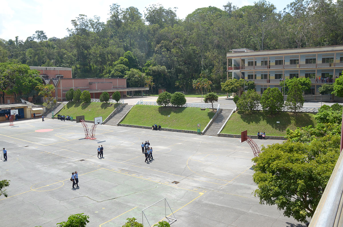 Colegio Santo Tomás y liceo San José de Los Teques