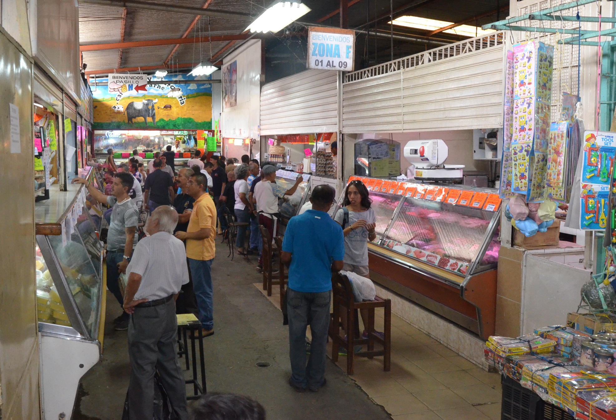 Tequeños tienen como prioridad la compra de comida