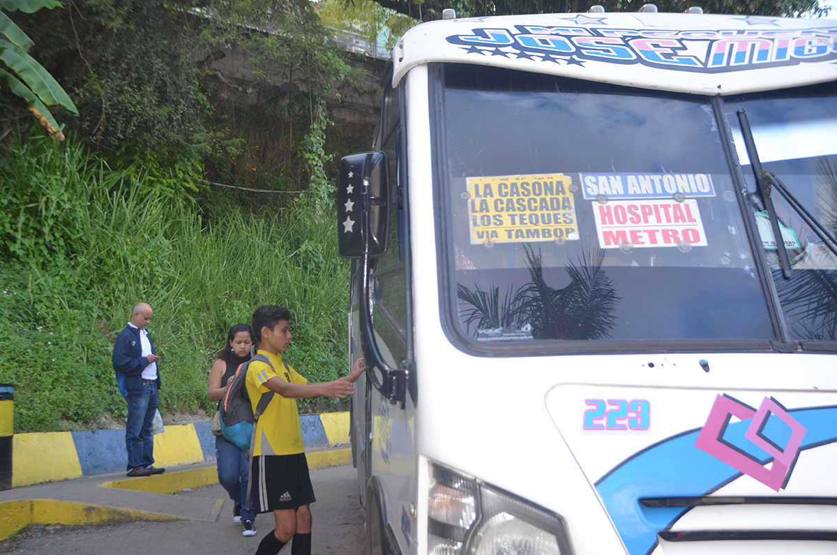 Solicitarán al MTT revocar concesión a línea suburbana