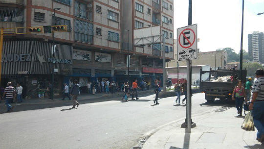 Tirotearon a hombre en avenida Independencia