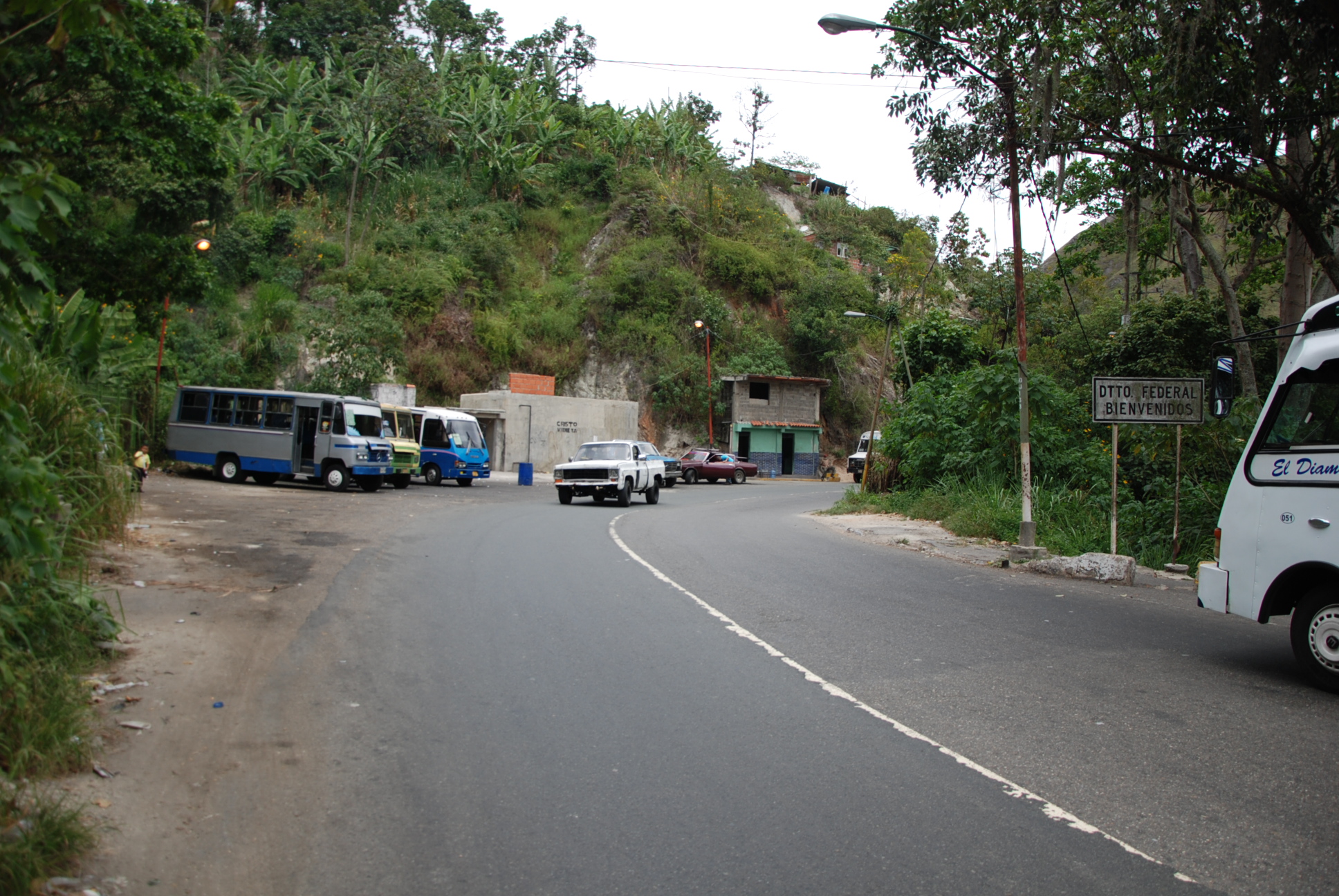 En la Carretera vieja de Los Teques viven atemoirizados