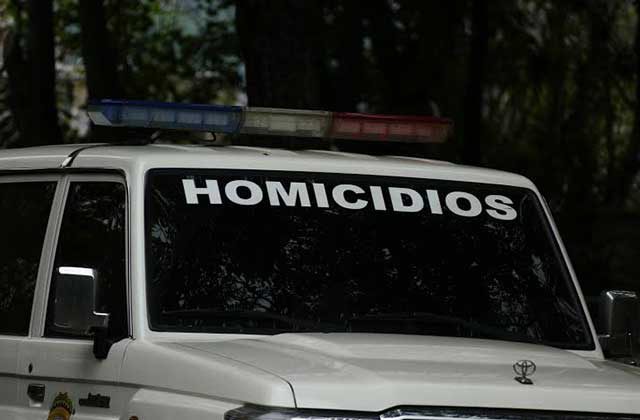 Descuatizaron a hombre en un estadio deportivo en Cartanal