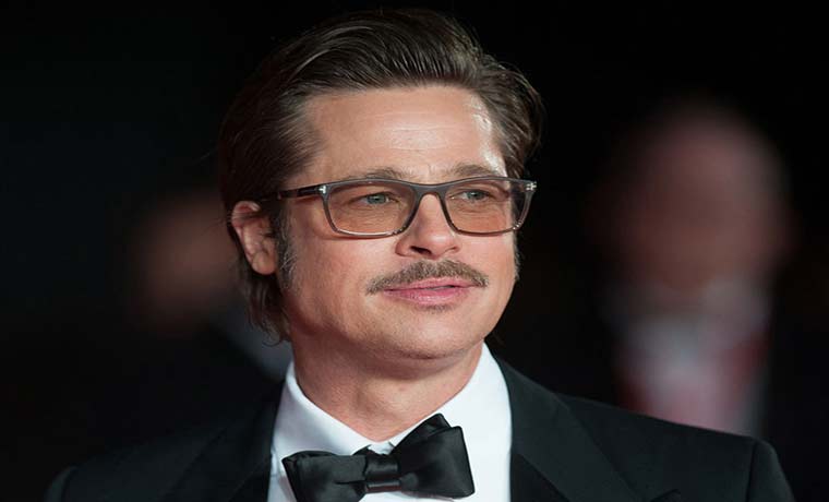 La sexy rubia con la que Brad Pitt olvida sus penas