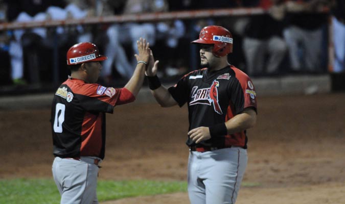 Cardenales asaltó la cueva de Leones