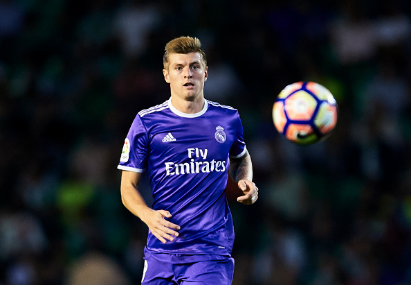 Kroos sufrió fractura y será baja un mes y medio