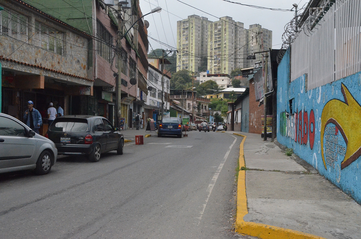 Alertan sobre ola de atracos en calle Guaicaipuro