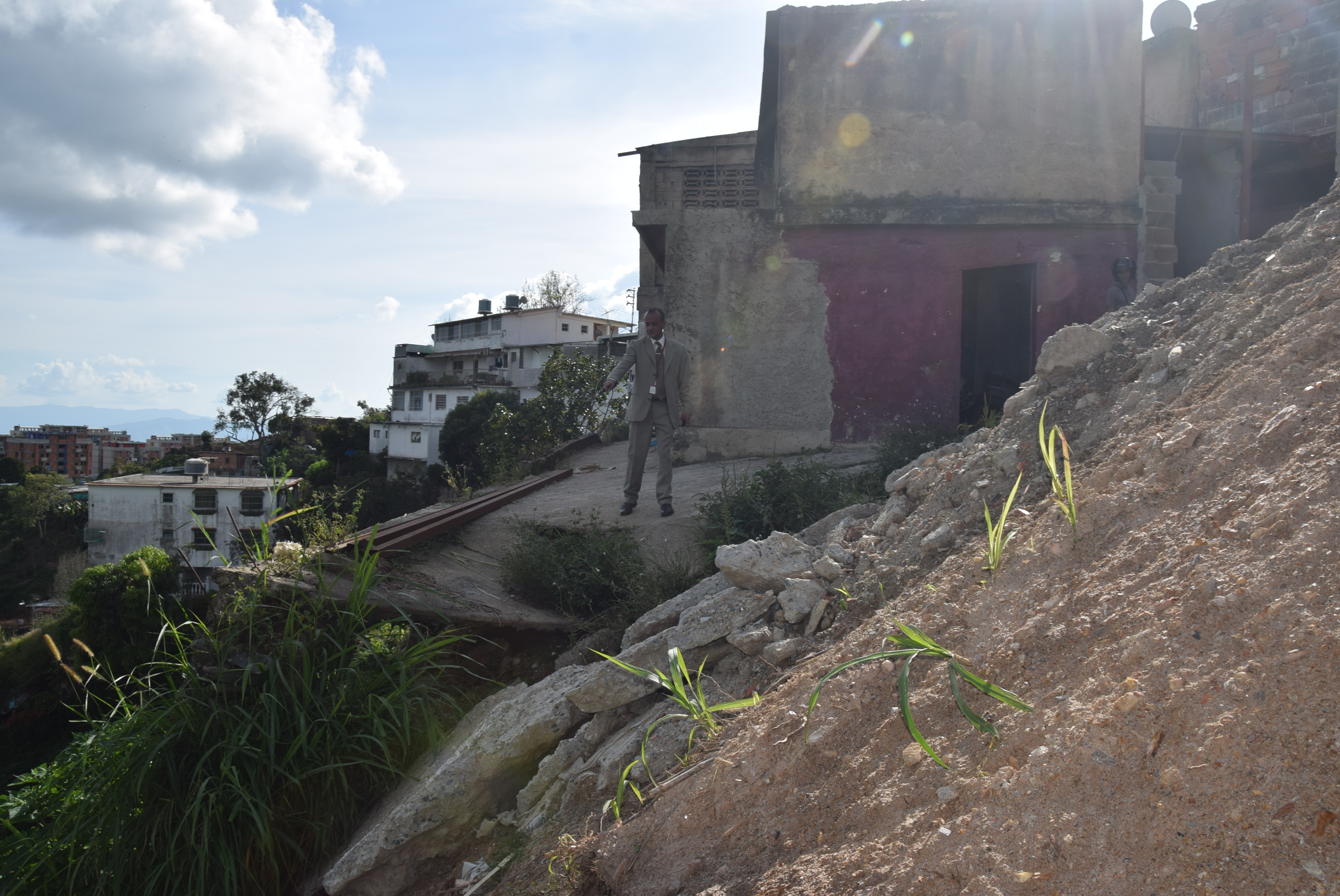 10 casas en peligro de colapsar