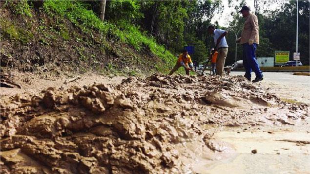 Contabilizan 22 derrumbes en Los Salias