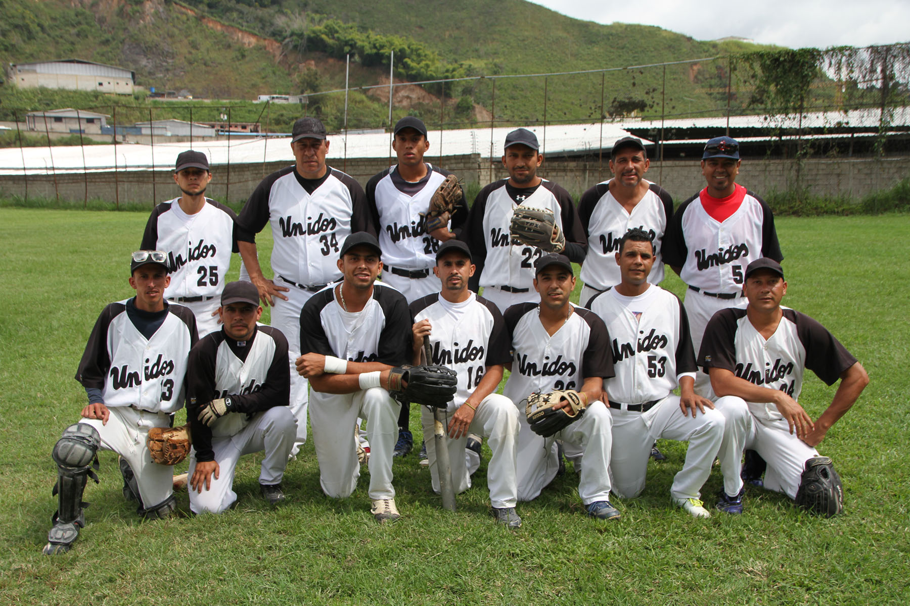 Edwin Franquiz dejó en un hit a El Tambor para titularse campeón