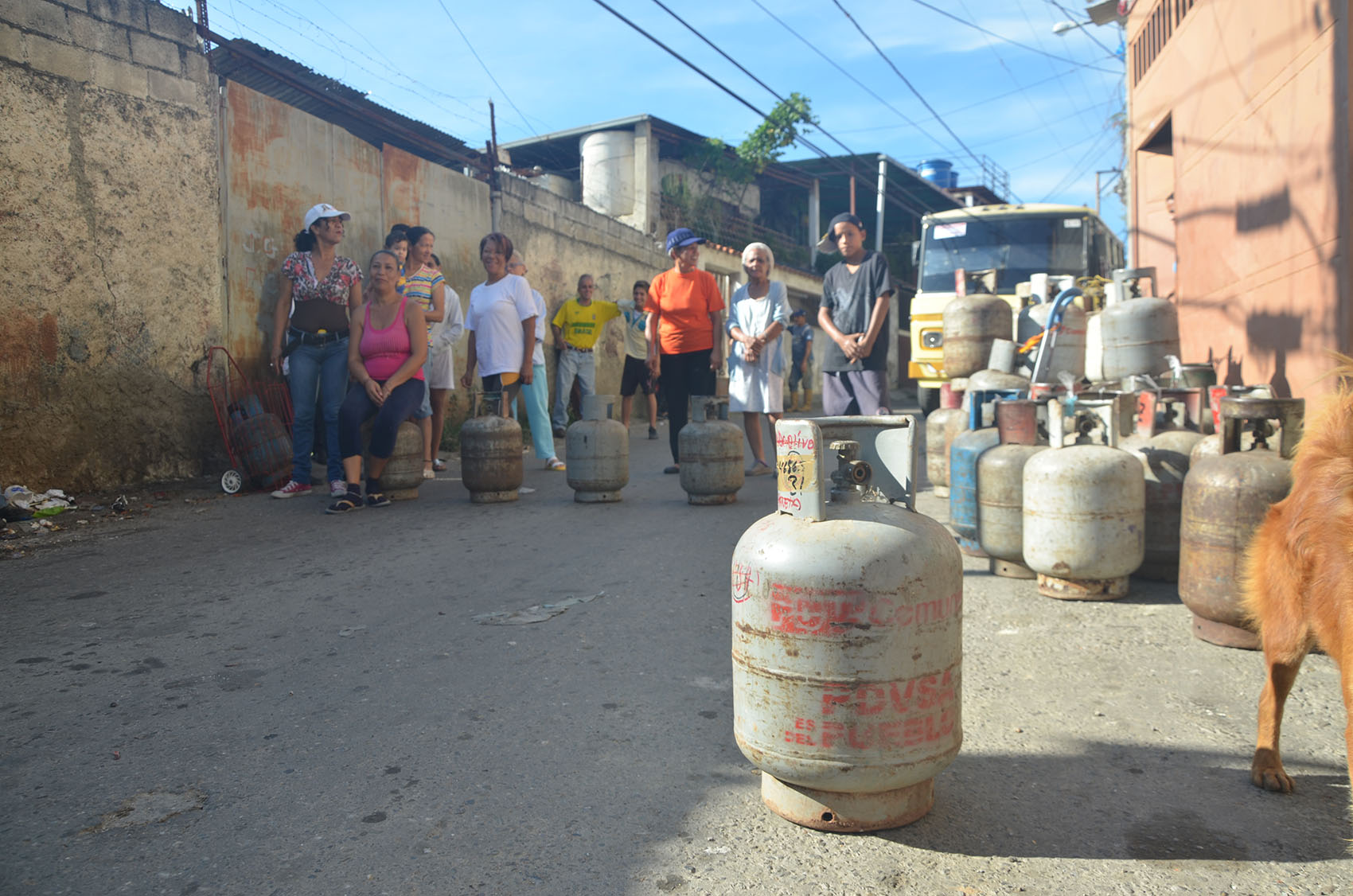 Habitantes de El Retén sufren por servicio de gas