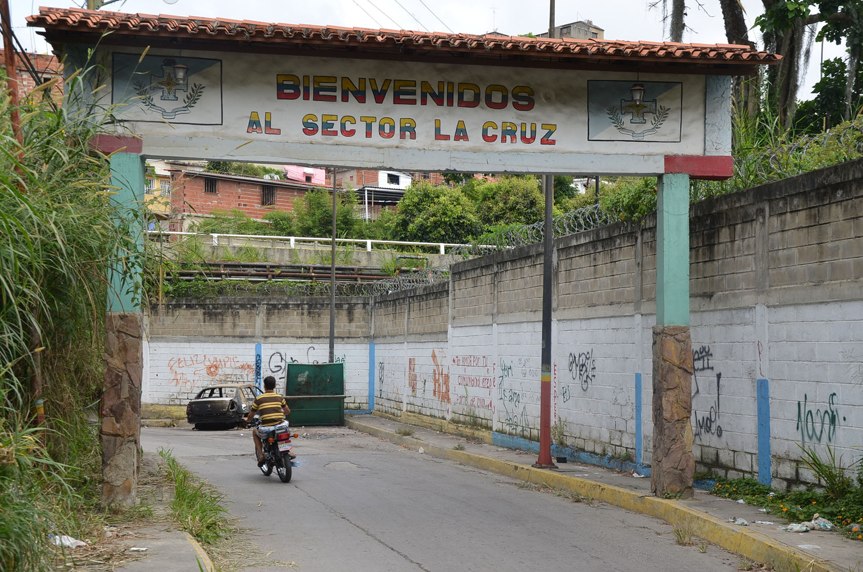 Choros hacen de las suyas en barrio La Cruz
