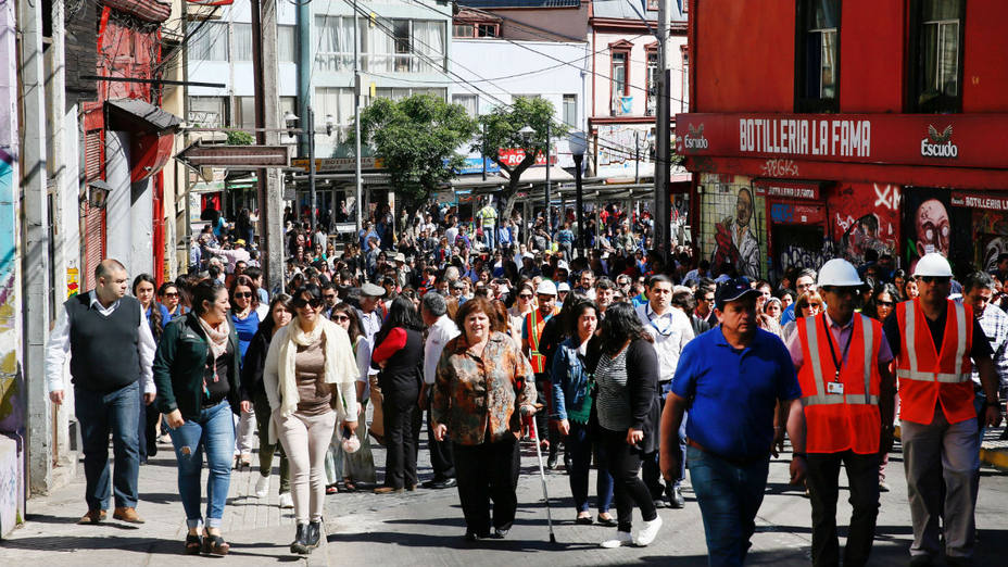 Fuerte sismo de 6,4 remece a Chile