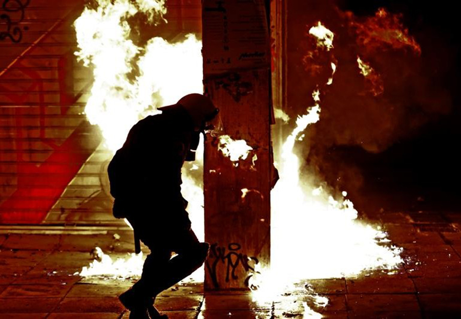 Enfrentamientos en Atenas entre Policía y manifestantes por visita de Obama