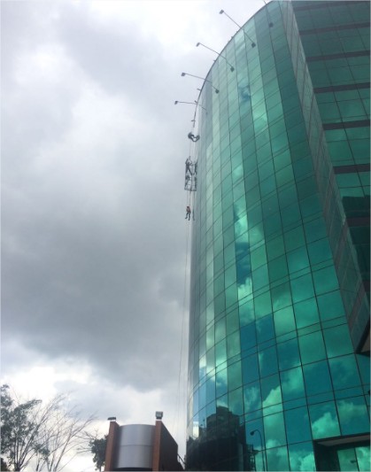 Rescatados obreros de la torre Banesco
