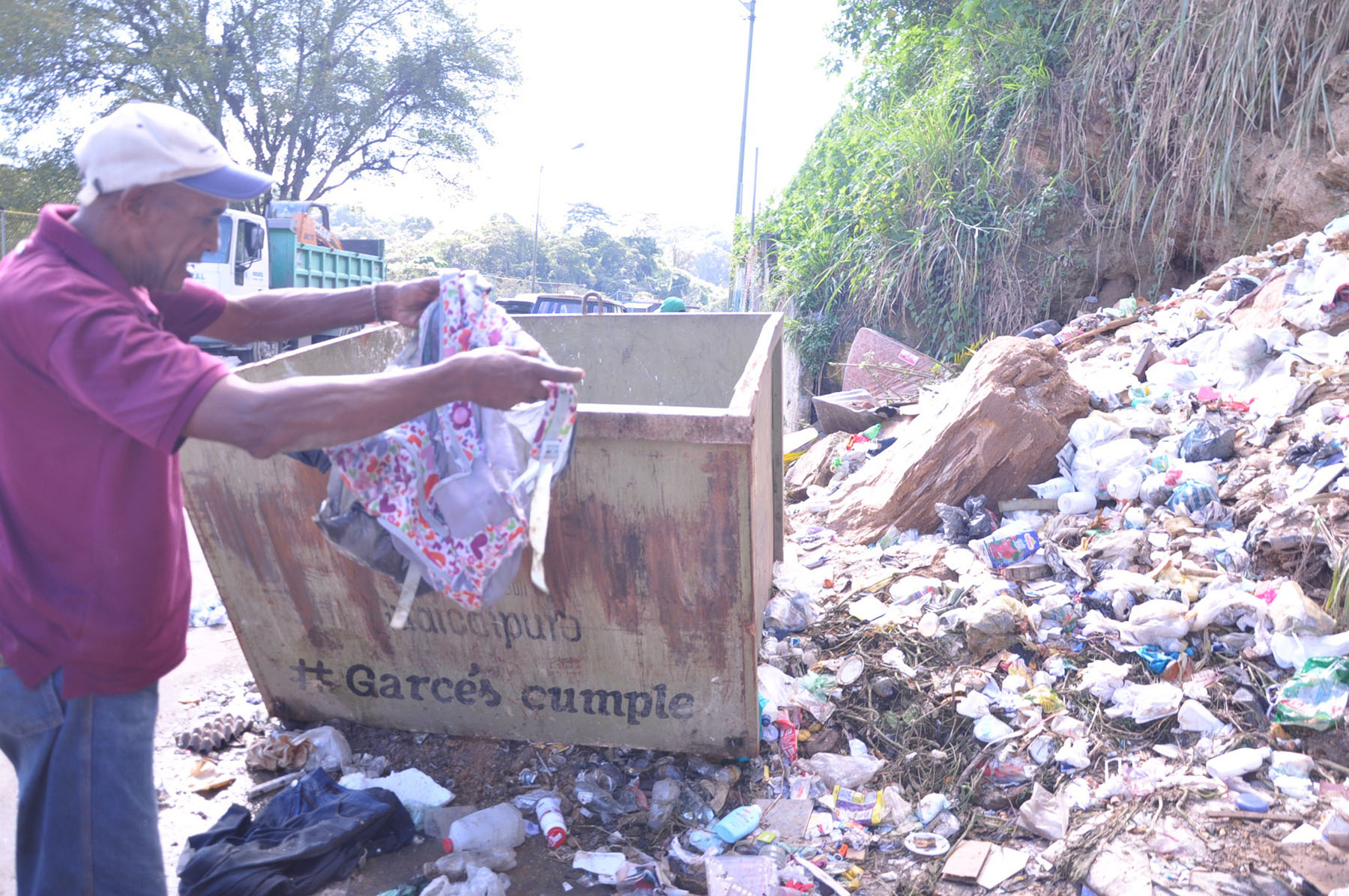 Basura ya se encuentra a nivel de la Calle