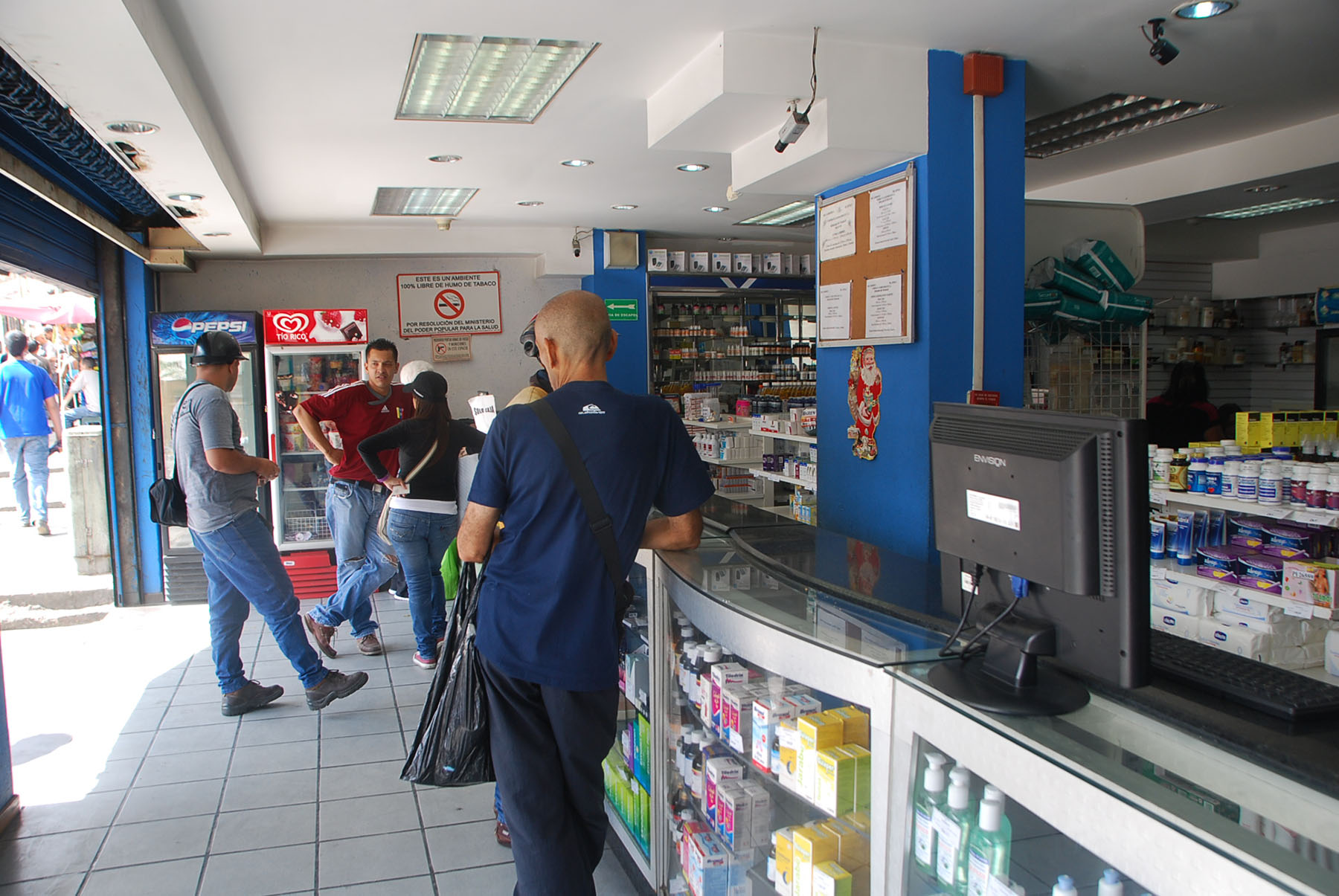 Distribuyeron medicamentos en farmacias mirandinas