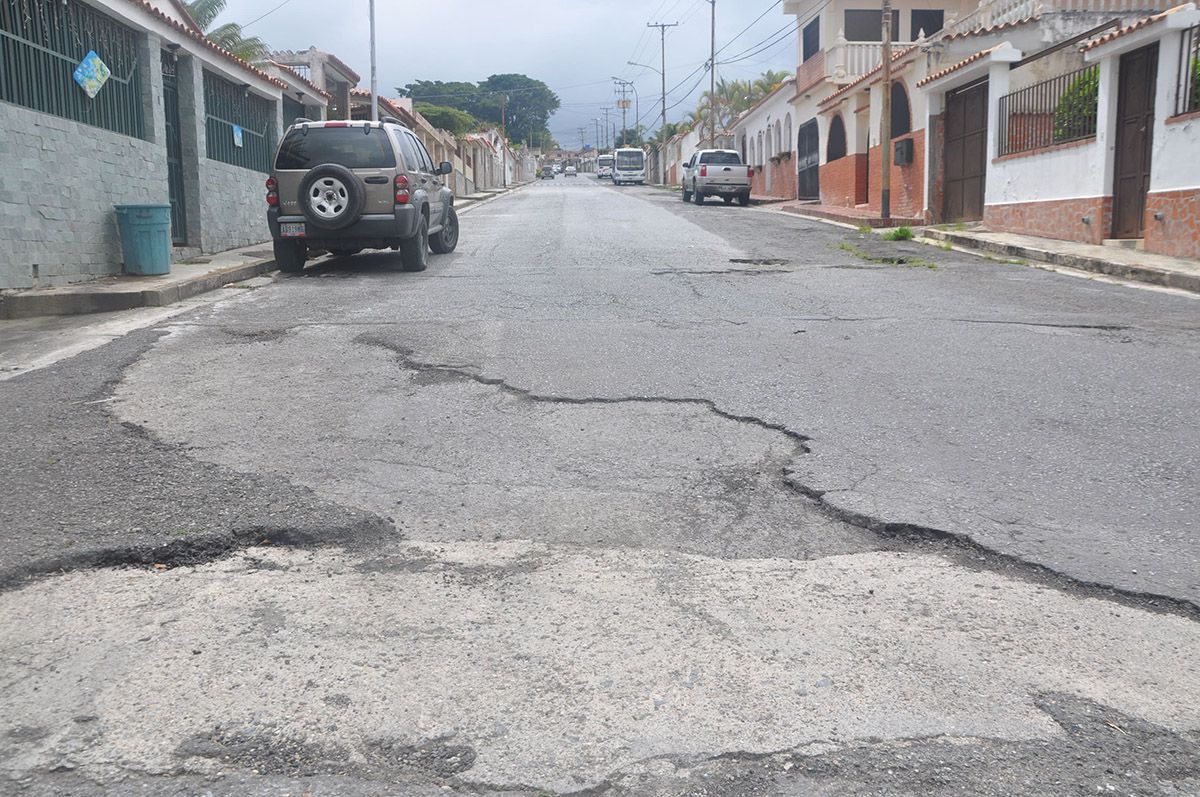 Piden asfaltado en Sant Omero