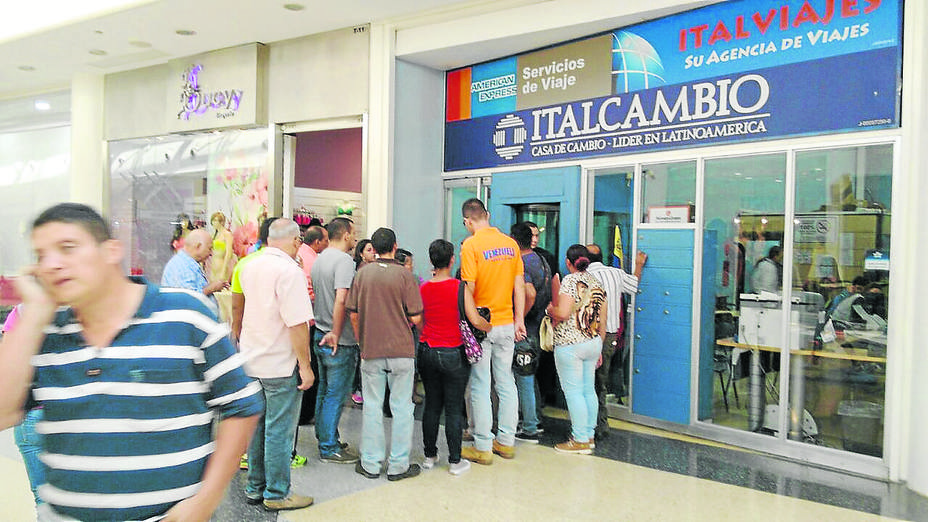 No venderán pesos colombianos a quienes ganen salario mínimo