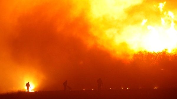 Suben a seis los muertos por incendios forestales en Chile