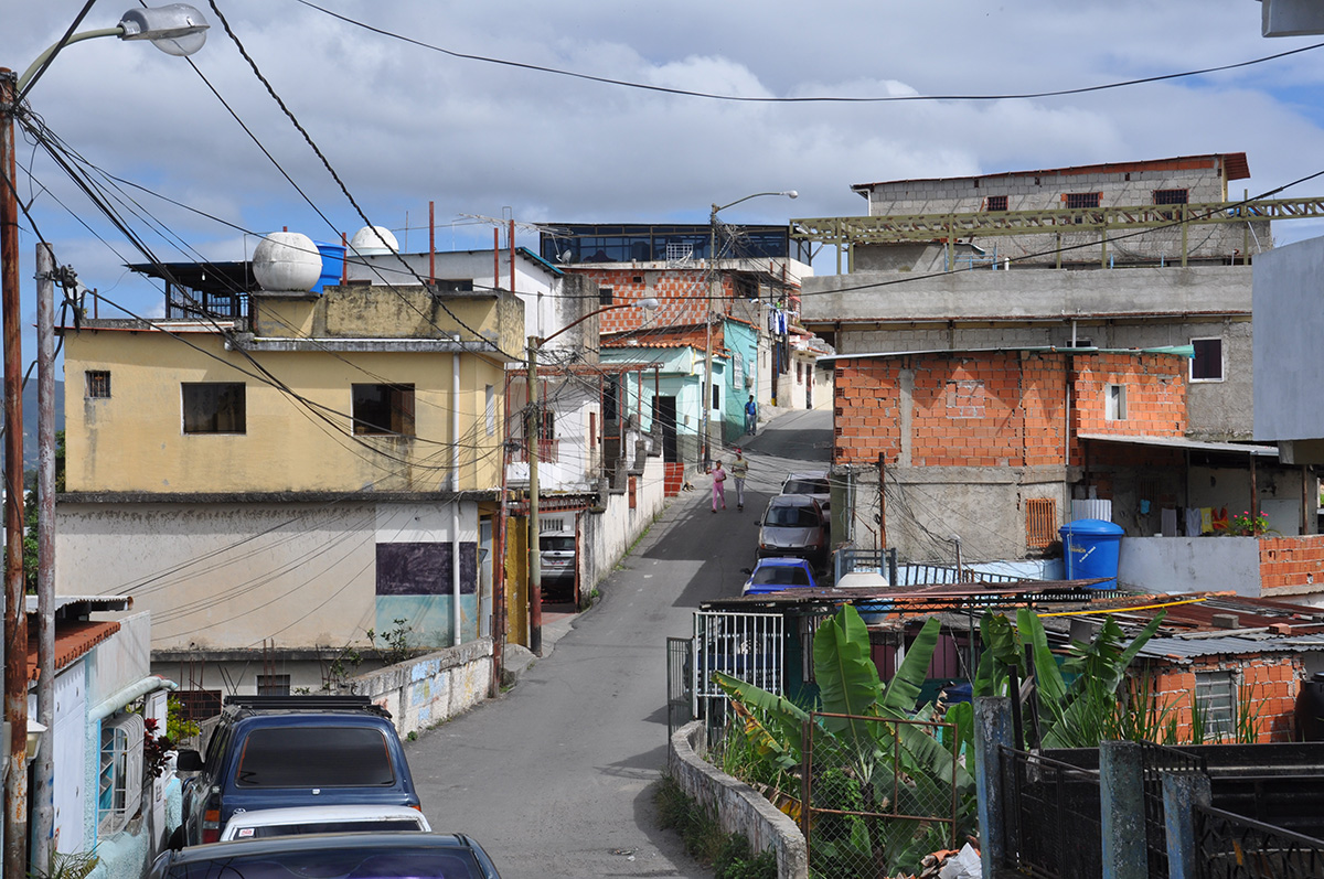 Claman por mejores servicios públicos en Barrio Bolívar