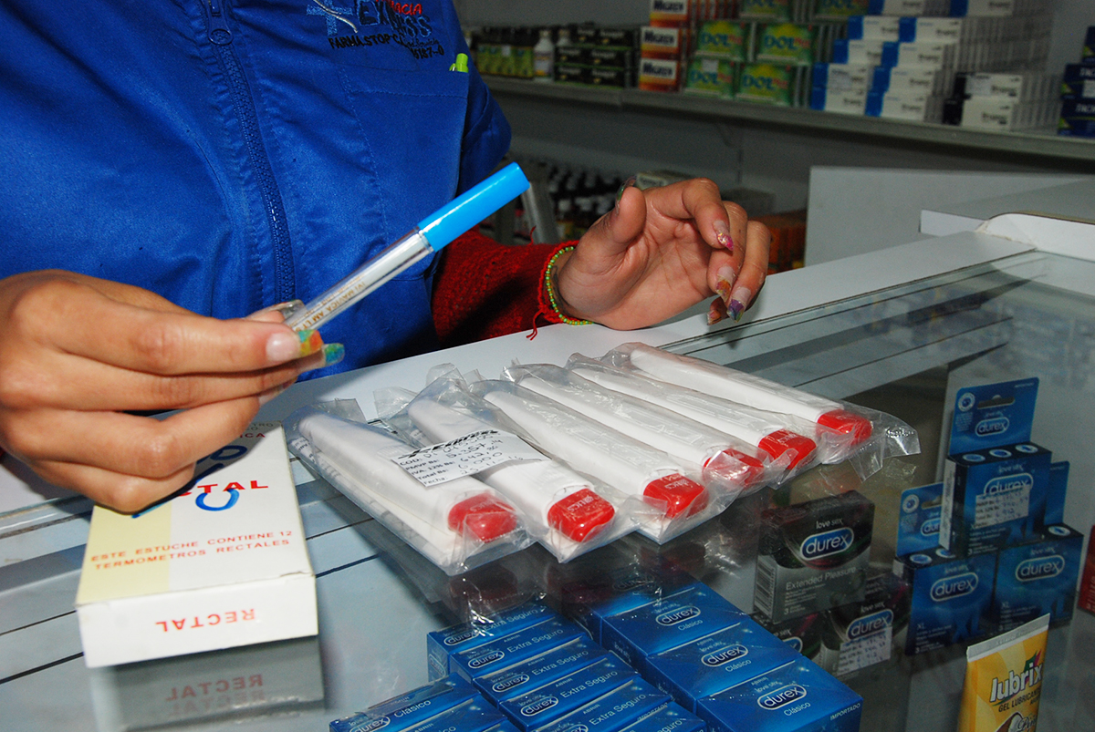 Pocas farmacias están surtidas de termómetros