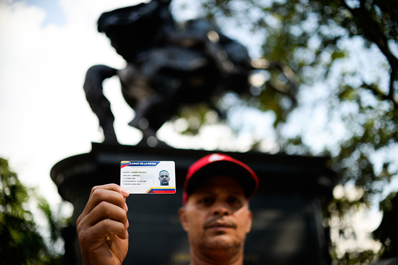 Tramitan Carnet de la Patria en entes públicos