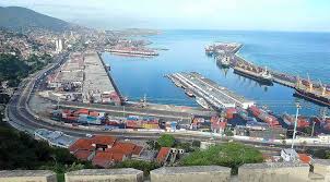 Bolipuertos descargó contenedores con alimentos en Puerto Cabello
