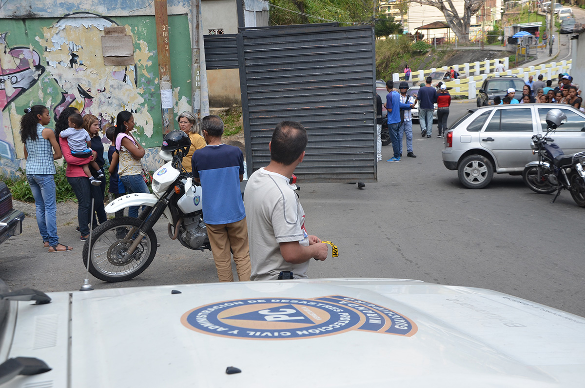 Carro sin frenos mata a vecino de La Línea