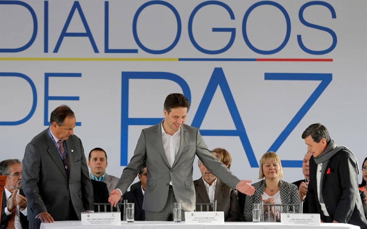 Gobierno de Colombia y el ELN iniciaron mesa de diálogo de paz