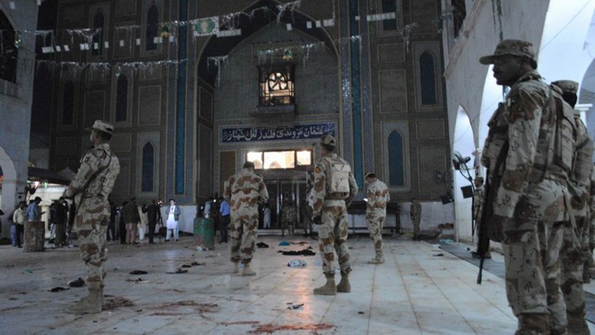 A 76 muertos aumenta la cifra del atentado en Pakistán