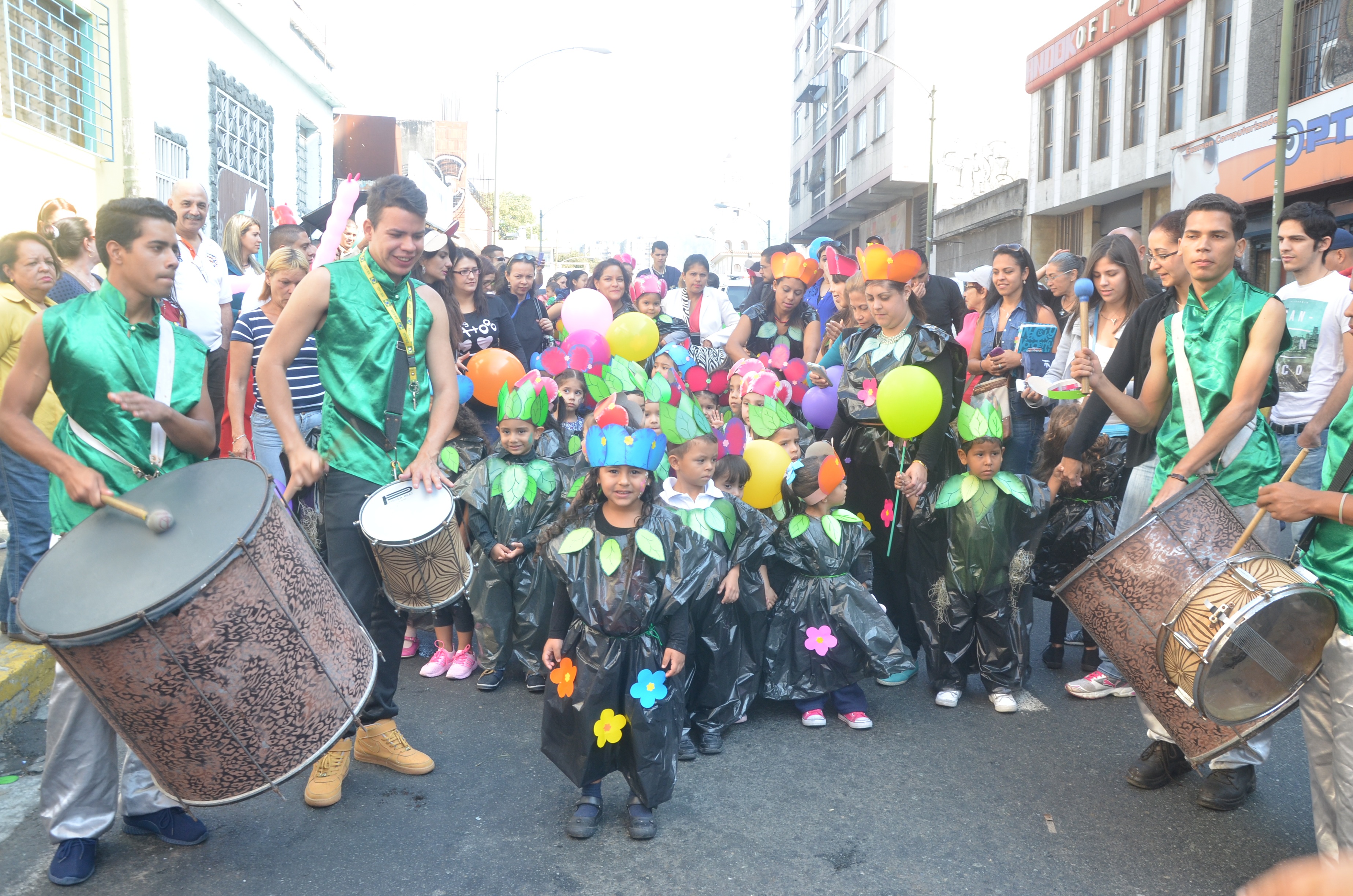 “Chiquitos” del Melanie Klein festejaron el carnaval