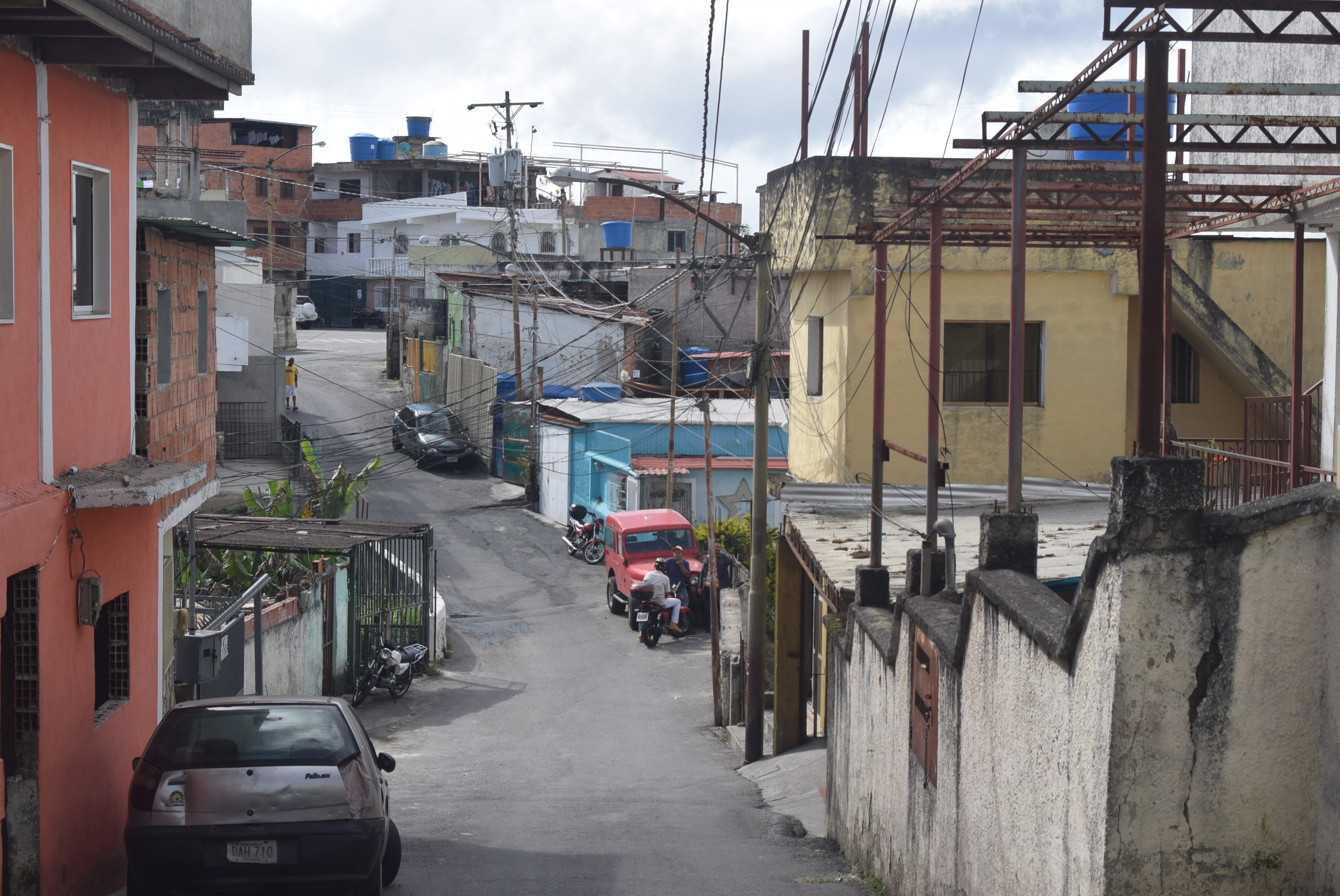 En Barrio Bolívar continúan problemas con el agua